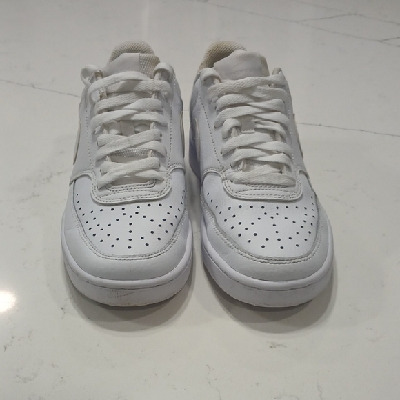 Nike White Air Force 1 Sneakers Classic Design Women Sz 8 Pre-owned - Picture 2 of 10